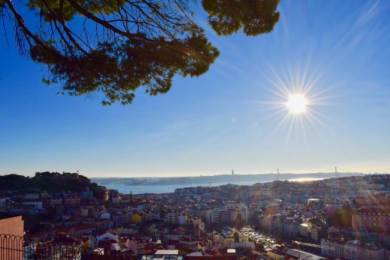 Aesthetic Riverview In Historical * Lissabon